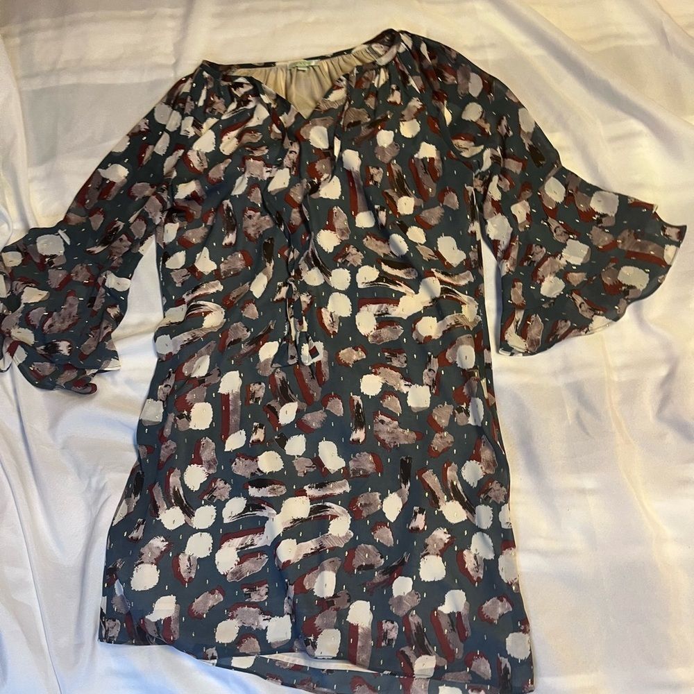 Jade Women's Abstract Blue and‎ White Blouse